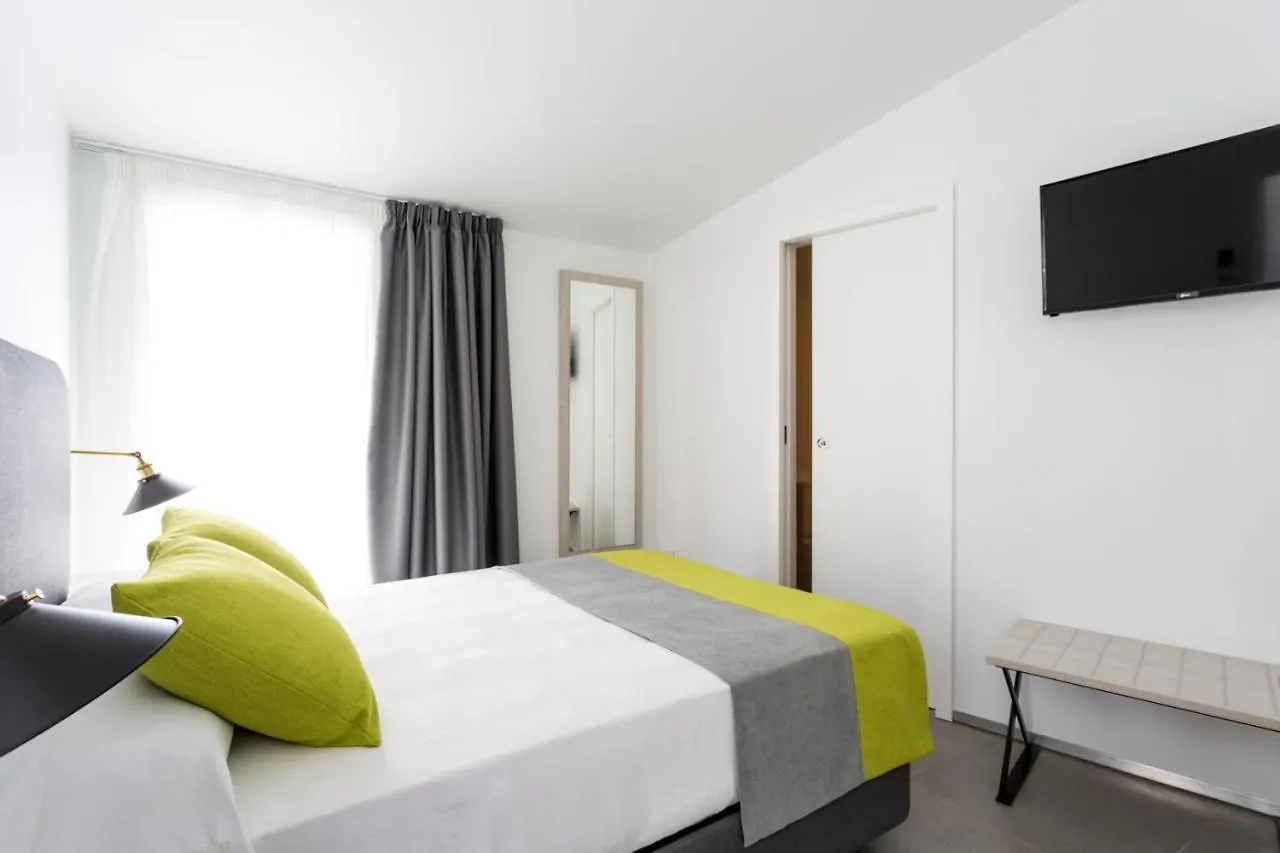 La Puerta De Palacio - Adults Only Seville Hotel
